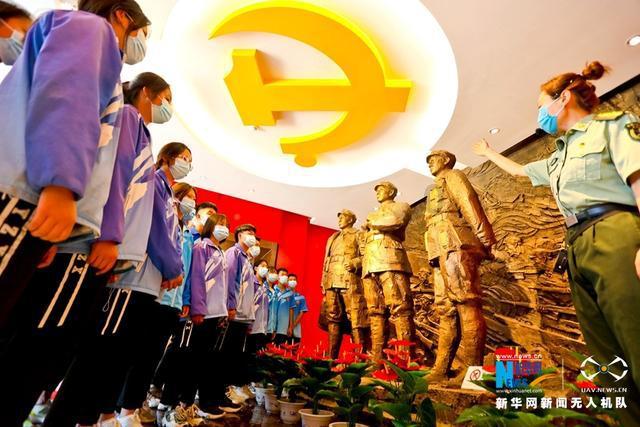 河南南阳方城县通报英才学校火灾事故:涉事学校7人被控制